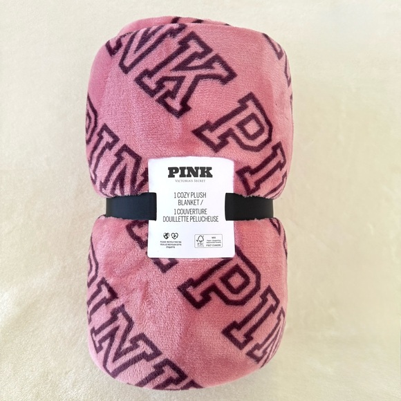 PINK Victoria’s Secret Mini Dog & Cozy Blanket Set - Picture 2 of 5